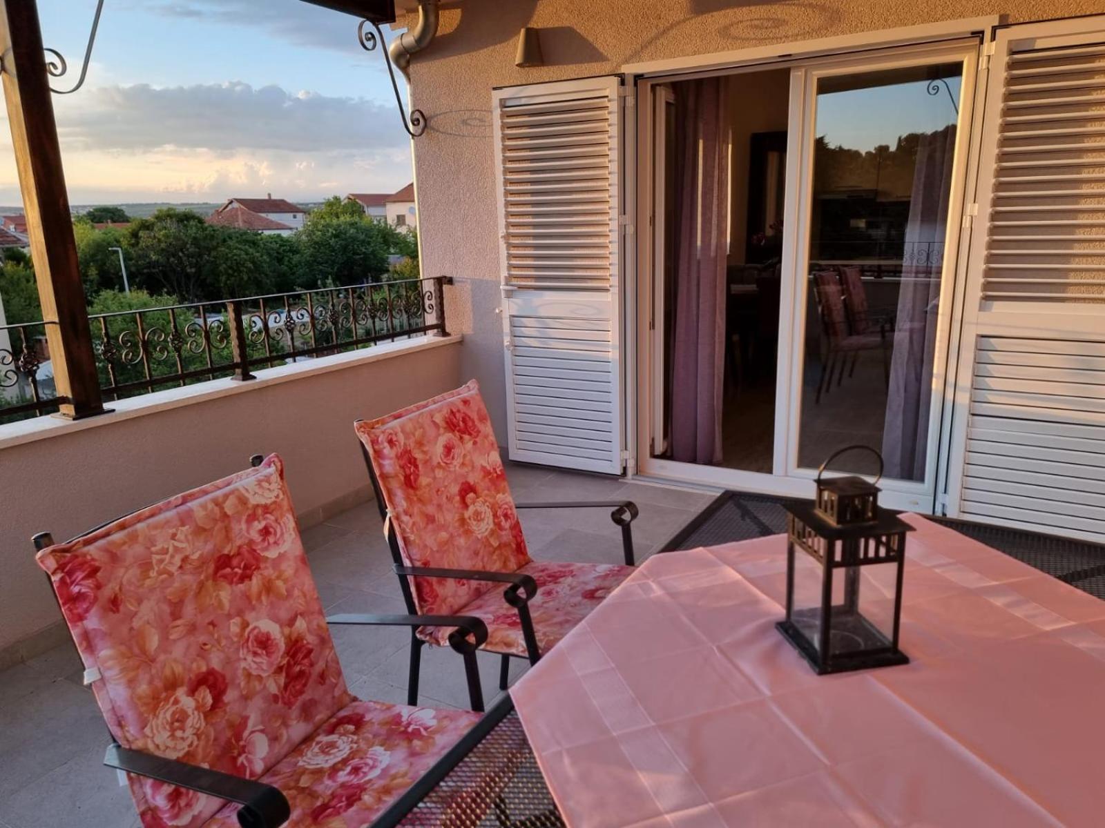 Apartment Bonbon 3