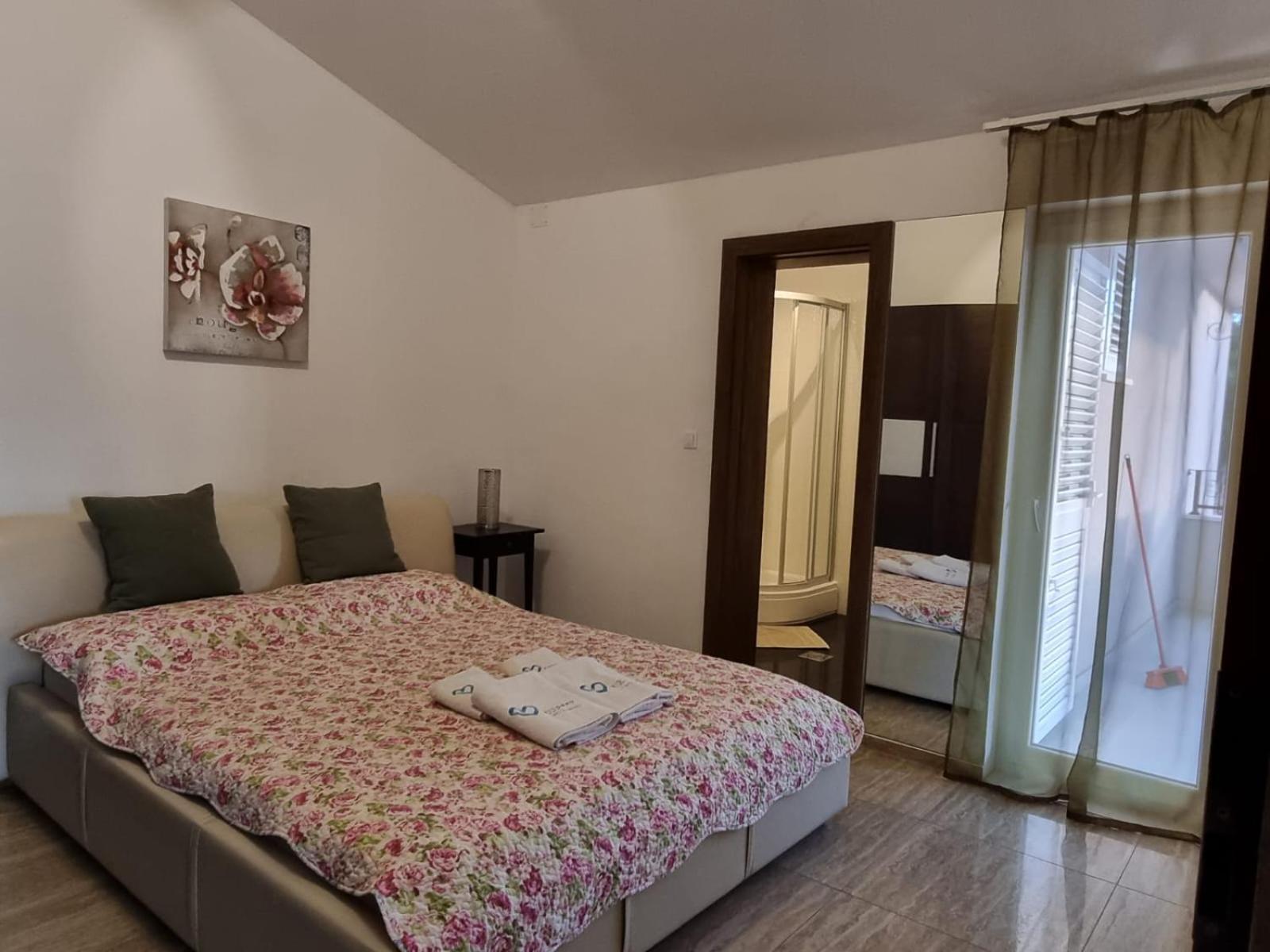 Bonbon 3 Apartment