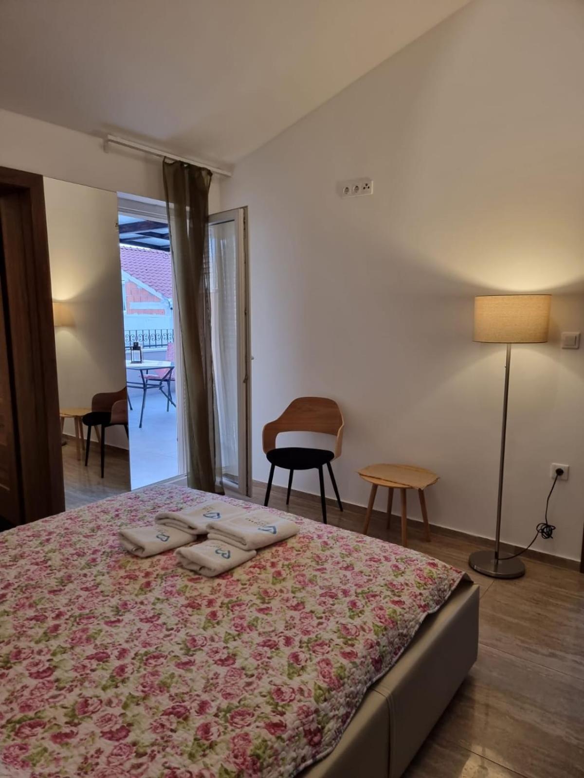 Apartment Bonbon 3 *