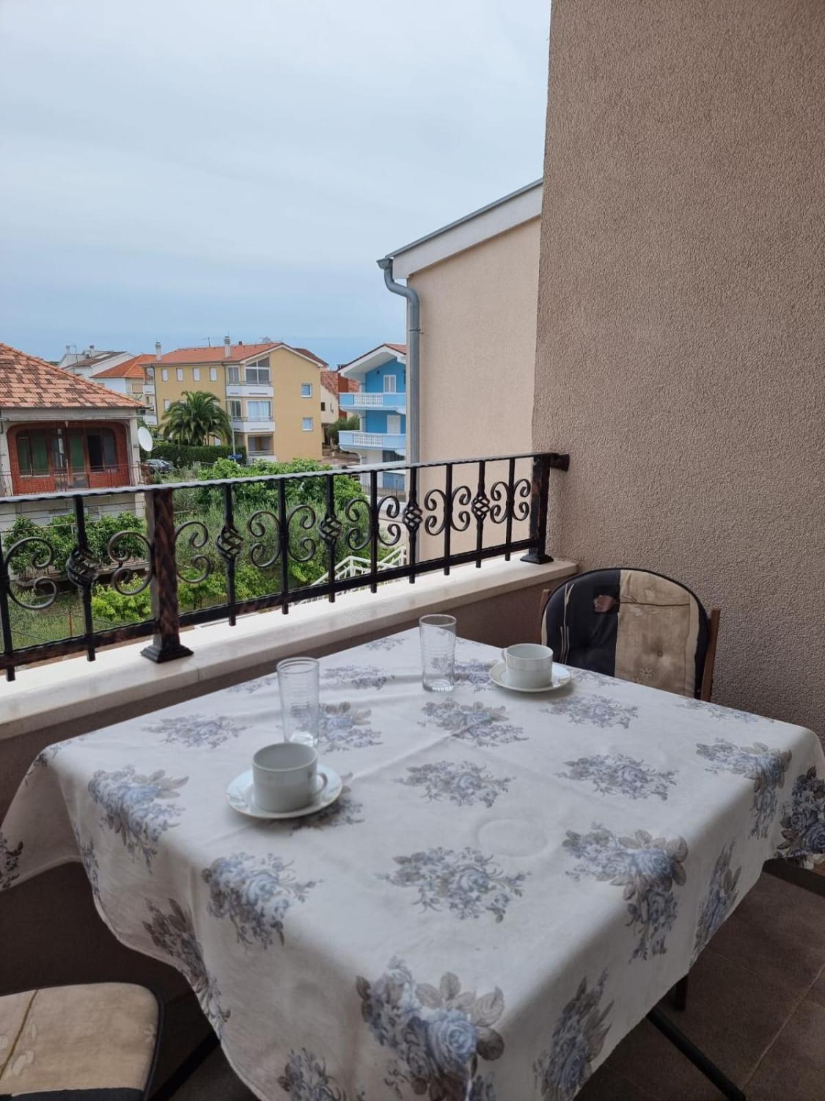 Apartment Bonbon 3 Biograd Na Moru